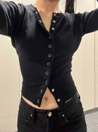 Button Point Snap Crop Knit Cardigan