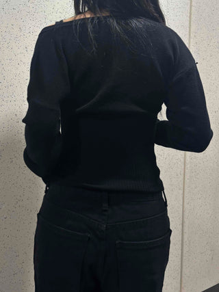 Button Point Snap Crop Knit Cardigan