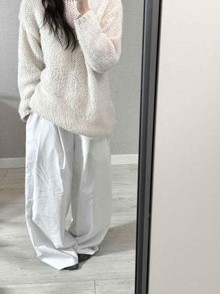 Minimal Semi-Wide Pintuck Pants