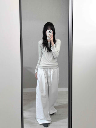 Minimal Semi-Wide Pintuck Pants