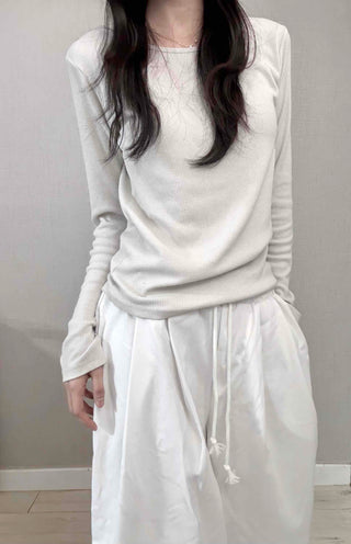 Minimal Semi-Wide Pintuck Pants