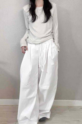 Minimal Semi-Wide Pintuck Pants