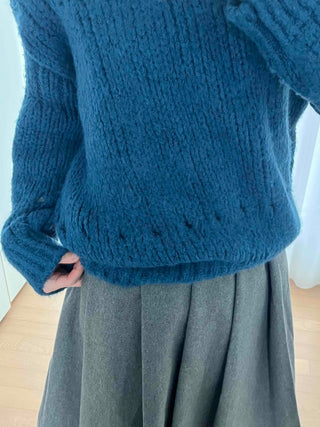 Cozy Cable Round Knit