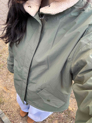 Pocket Hooded Short Field Jumper
