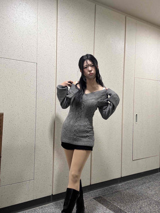 Delicate Fit Off-Shoulder Cable Knit V-Neck Knit