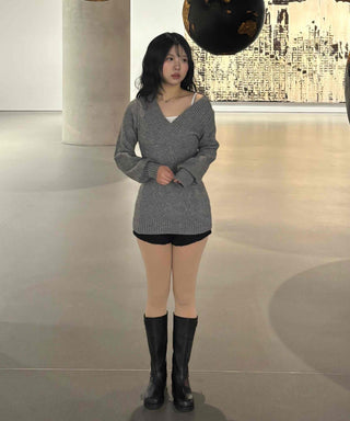 Delicate Fit Off-Shoulder Cable Knit V-Neck Knit