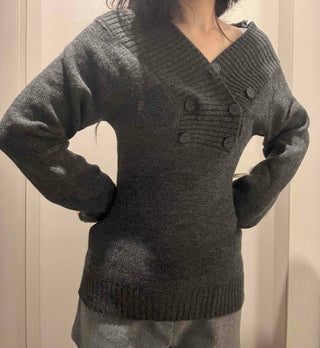 Slim Fit Double Button V-Neck Off-Shoulder Knit