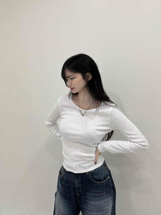 Slim Fit Round Neck Long Sleeve T-shirt