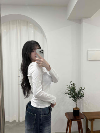 Slim Fit Round Neck Long Sleeve T-shirt