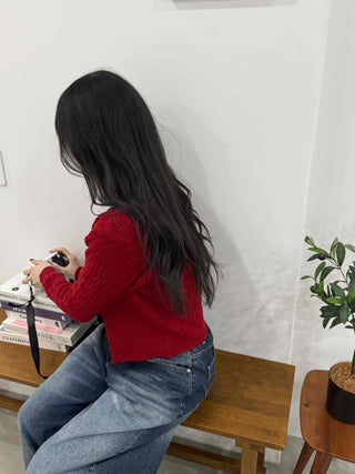 Avant-garde Cable Knit Short Cardigan
