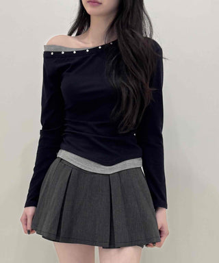 Studded One-Shoulder Slim Fit Long Sleeve Tee