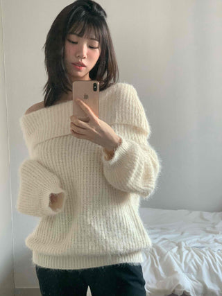 Basic Off-Shoulder Oversized Knit
