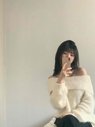 Basic Off-Shoulder Oversized Knit