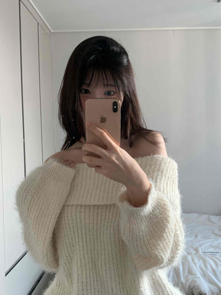 Basic Off-Shoulder Oversized Knit