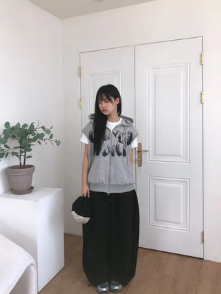 Leua Lettering Hooded Vest
