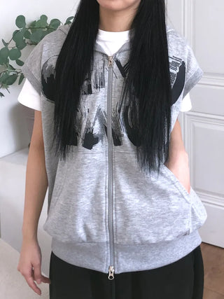 Leua Lettering Hooded Vest