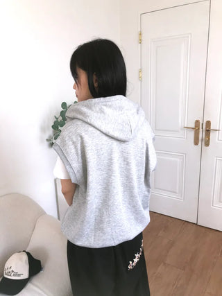 Leua Lettering Hooded Vest