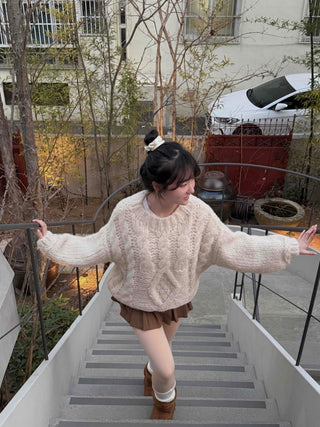 Round Neck Perforated Loose Fit Knit