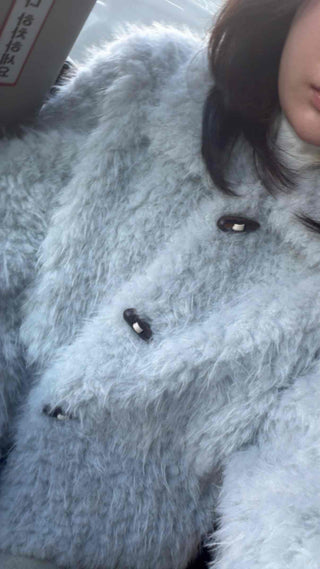 Voluminous Fur Duffle Button Crop Jacket