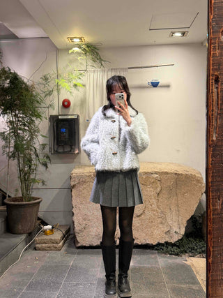 Voluminous Fur Duffle Button Crop Jacket