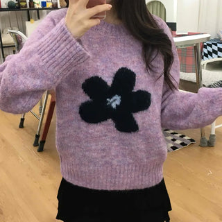Lovely Flower Pattern Round Neck Knit