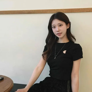 Minimal Slim Fit Heart Short Sleeve T-shirt
