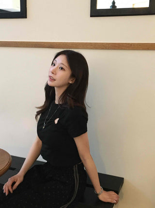 Minimal Slim Fit Heart Short Sleeve T-shirt