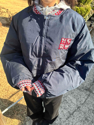 Short Loose Padded Jacket with Vintage Patch Point