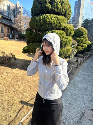 Light Loose Fit Classic Hooded Windbreaker