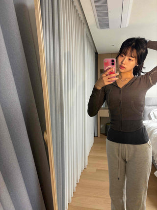 Slim-fit ribbed cropped hoodie