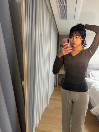 Slim-fit ribbed cropped hoodie