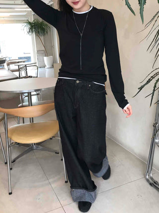 Minimal Slim Fit Round Neck Long Sleeve Tee