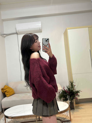 Loose-fit Boat Neck Off-shoulder Knit