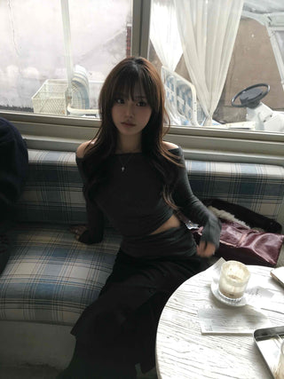 Point Cut Boat Neck Fit Long Sleeve T-shirt