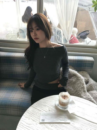 Point Cut Boat Neck Fit Long Sleeve T-shirt