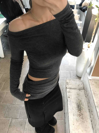 Point Cut Boat Neck Fit Long Sleeve T-shirt