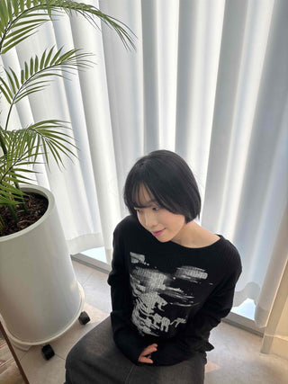 Vintage Sketch Glitter Slim Round Neck Long Sleeve T-shirt