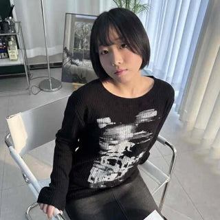 Vintage Sketch Glitter Slim Round Neck Long Sleeve T-shirt