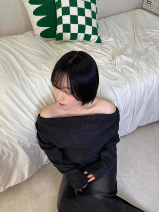 Delicate Fit Slash Neck Slim Fit Cozy Long Sleeve Tee