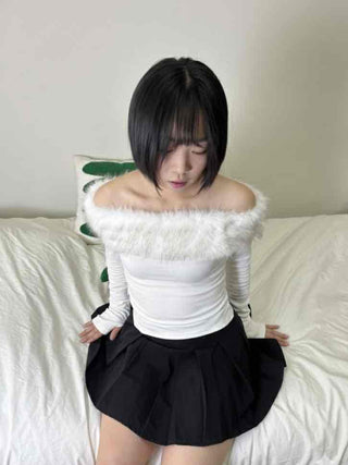 Fuzzy Shoulder Shirred Tight Fit Long Sleeve T-shirt