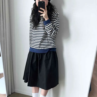 Marine Border Round Neck Stitch Contrast Sweatshirt