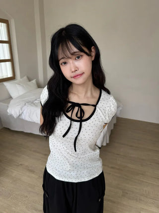 Nay New Basic Flower Short Sleeve T-shirt