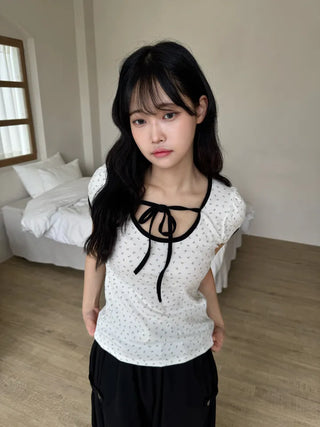 Nay New Basic Flower Short Sleeve T-shirt