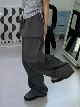 Nylon shooting cargo skirt pintuck pants