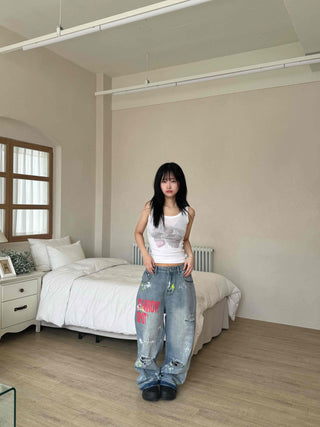 Basic graphic sleeveless top