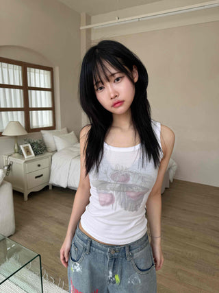 Basic graphic sleeveless top