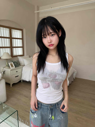 Basic graphic sleeveless top