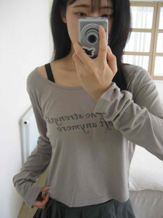 Lettering Round Neck Long Sleeve T-shirt