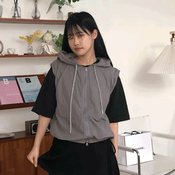 Majo Windbreaker Hooded Vest