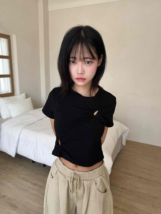 Street Heart Punching/Eyelet Shirring Short Sleeve T-shirt
